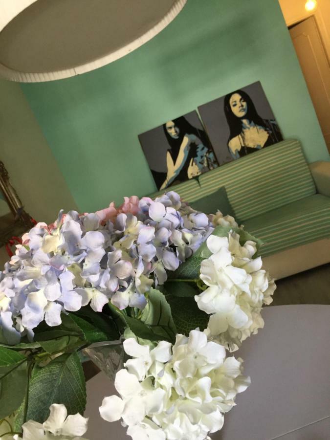 Resident St Agata Appartament Artist Apartment Marina di Massa Luaran gambar